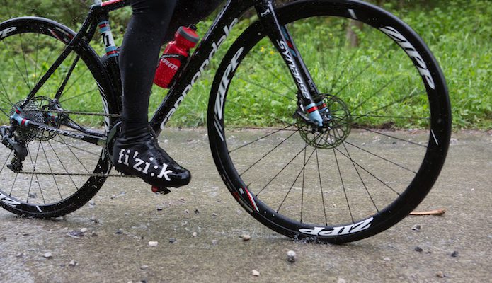 Quels pneus pour le vélo l'hiver ? -  votre magazine vélo et  triathlon