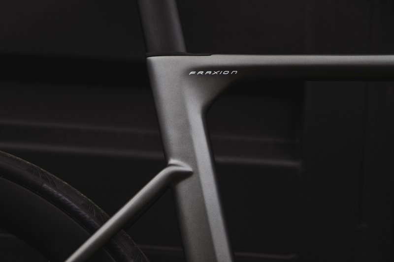 Présentation du Fraxion, le très attendu nouveau vélo de route performance signé Origine