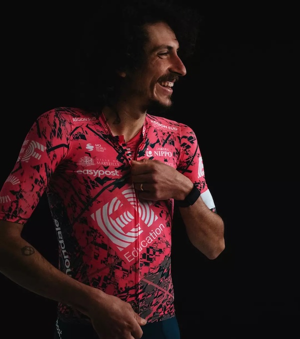 Pro-uitrusting: fietsen en truien voor de World Tour-teams van 2022