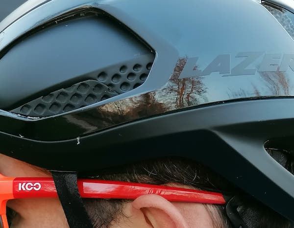 Test du nouveau casque Lazer Vento, avec la technologie révolutionnaire  KinetiCore pour la protection face aux impacts rotationnels -   votre magazine vélo et triathlon