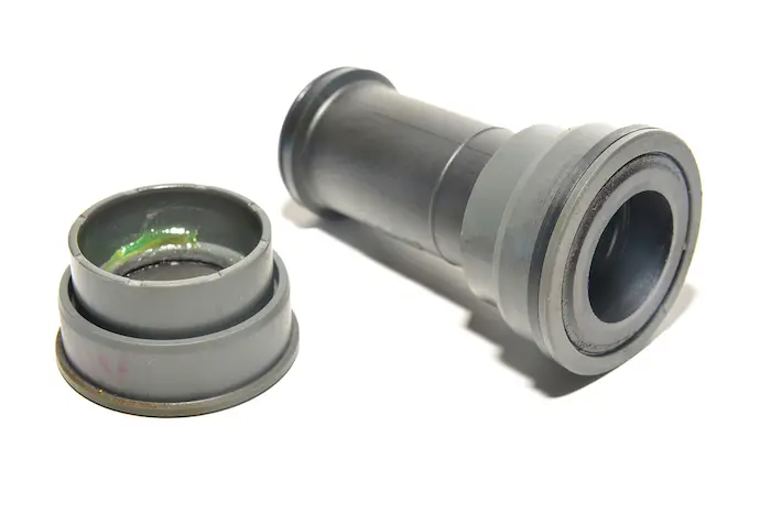 Boîtier de pédalier vélo