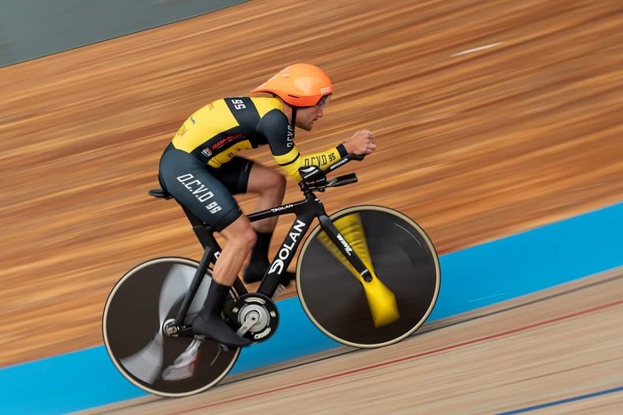 Vincent Martins brak het wereldrecord op de 100 km op de baan