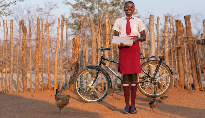 Trek Bicycle et World Bicycle Relief s'associent pour une campagne de Noël au profit des communautés défavorisées.