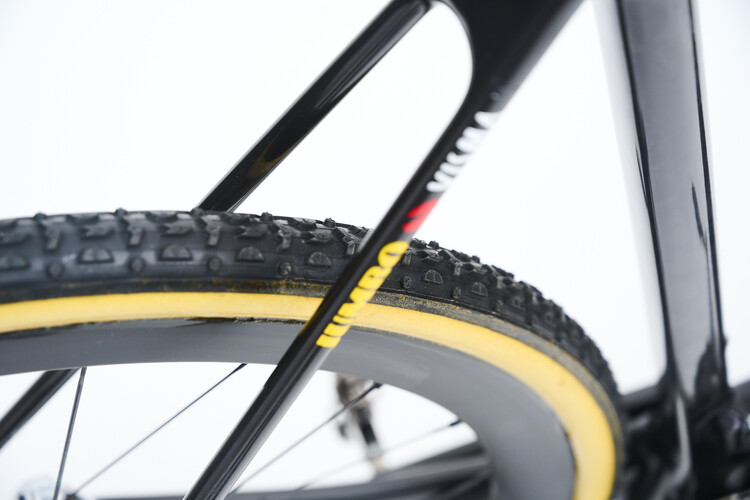 De nieuwe veldritfiets van Wout van Aert