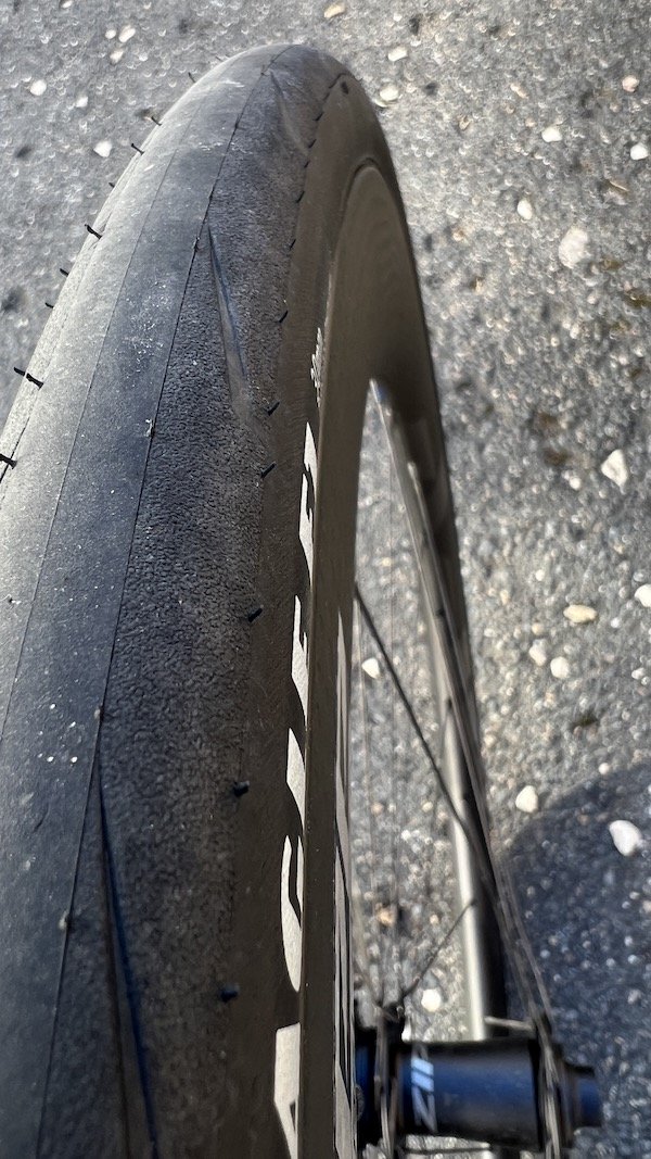 Test des roues Zipp 404 Firecrest Tubeless Disc