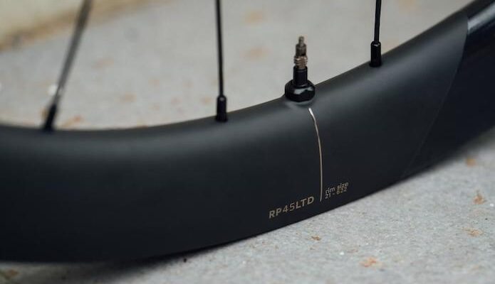 Oquo dévoile sa première gamme de roues route/gravel