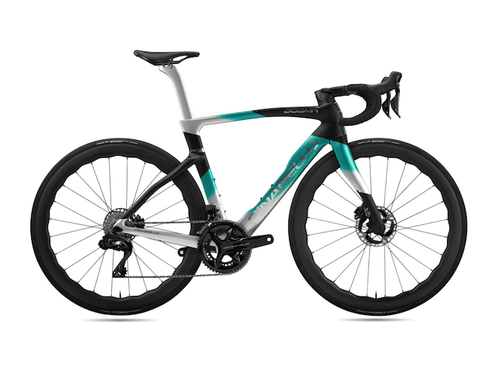 Le Pinarello Dogma F se refait une beauté avec les couleurs 2024