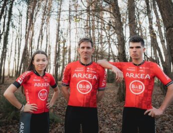 L’équipe Arkéa-B & B Hotels présente son nouveau maillot pour 2024