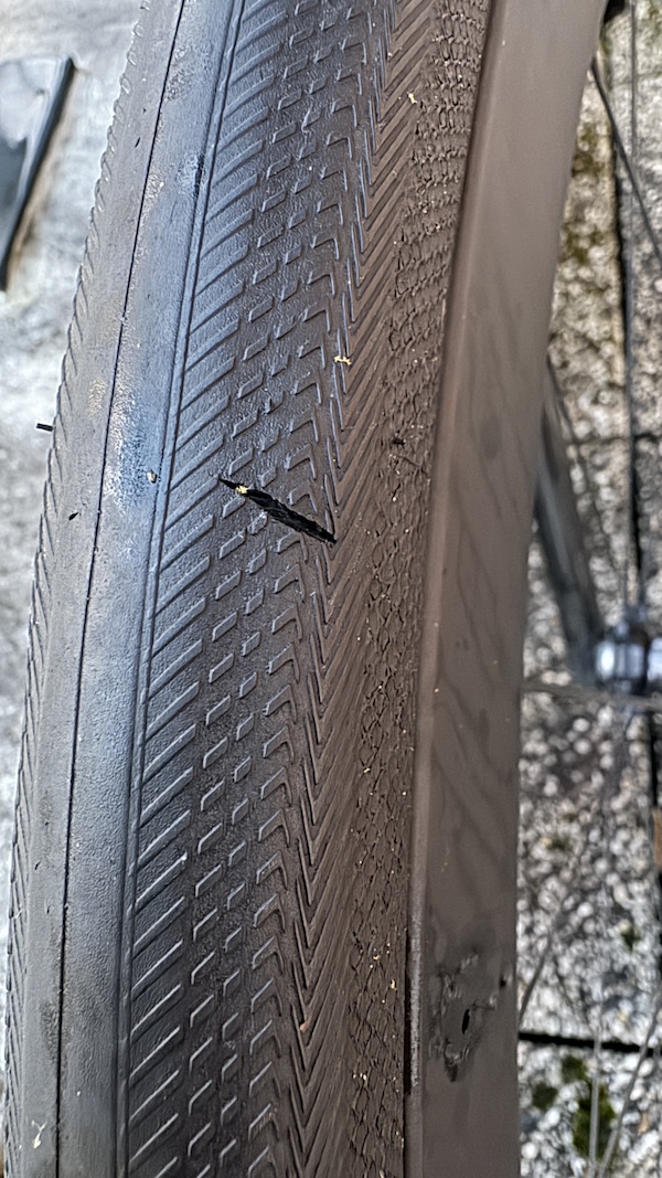 Test des pneus d'endurance Specialized S-Works Mondo 2Bliss Ready