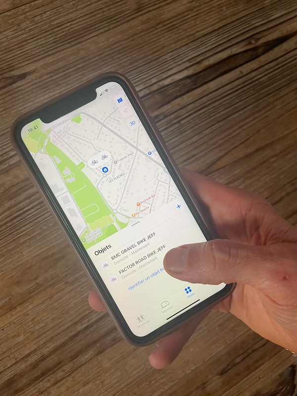 Test dell'Apple AirTag, il compagno ideale per il ciclista moderno