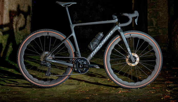 Megamo présente le nouveau SILK GRX DI2