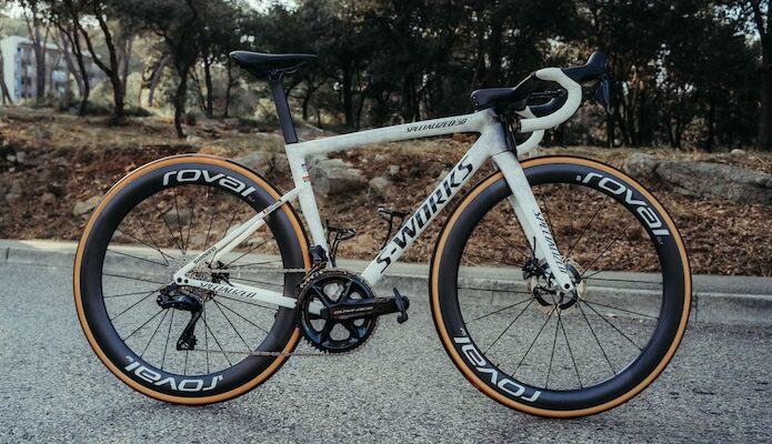 Un Specialized S-Works Tarmac SL8 pour célébrer le maillot blanc de meilleur jeune sur le Tour de Remco Evenepoel