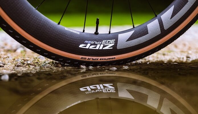Présentation simultanée des roues Zipp 303 XPLR, du cintre Zipp SL et des pneus Goodyear XPLR pour le Gravel