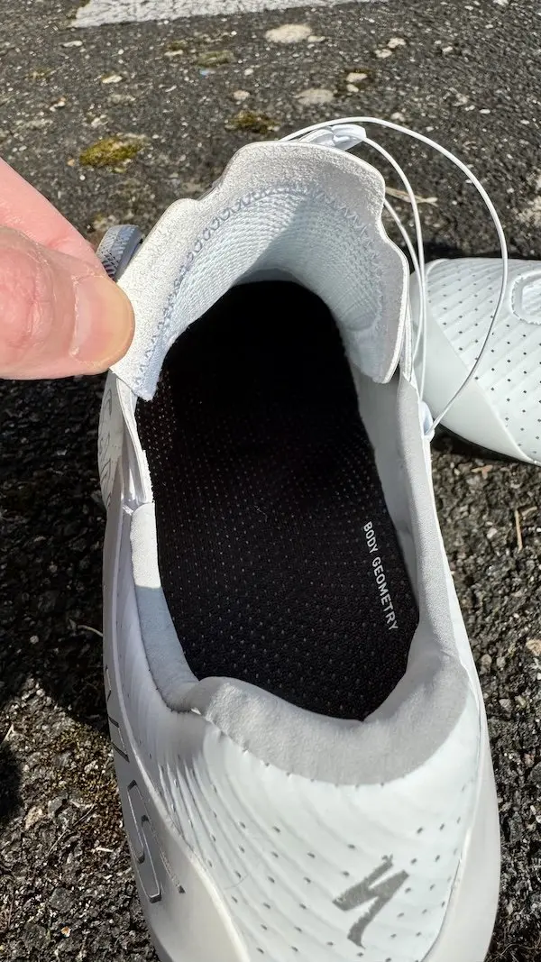 Languette d'une chaussure de vélo