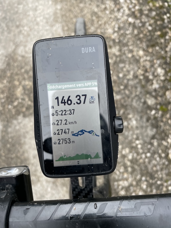 Test lange levensduur van de Coros Dura fietscomputer/GPS