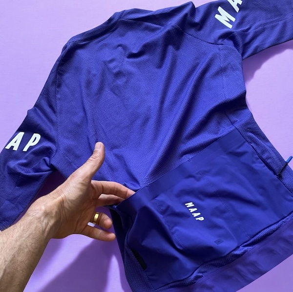 Test van het hoogwaardige MAAP Aeon Prism-shirt