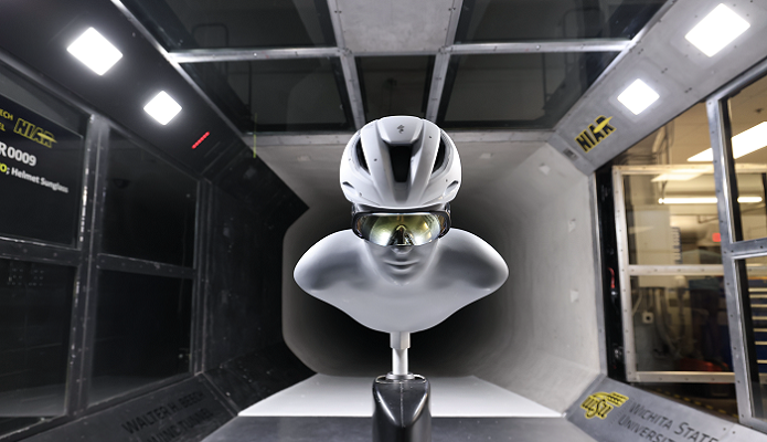 Oakley présente Velo Kato & Velo Mach