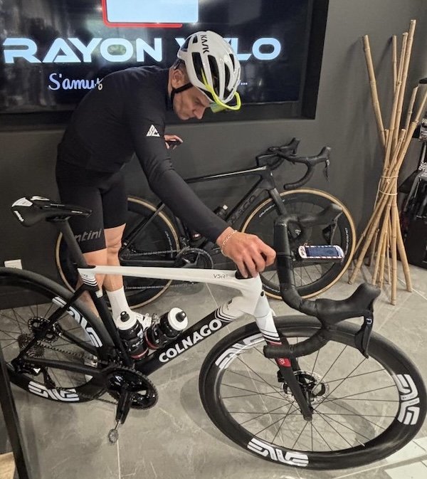 Premier essai exclusif du nouveau Colnago V5Rs