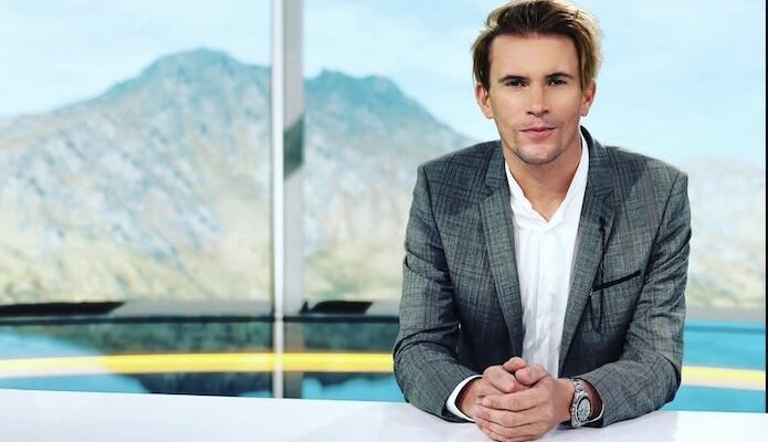 Yoann Offredo et les voix du vélo à la télé
