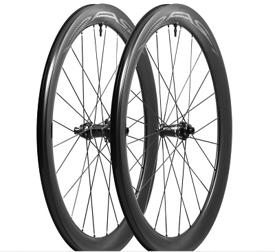 RAR présente ses roues AURA 52