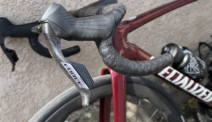 Test du nouveau groupe SRAM Force AXS 2025