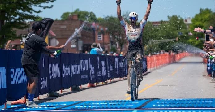 Records battus à l’UNBOUND Gravel 2025 : Migoń et Jones brillent à Emporia Records battus à l’UNBOUND Gravel 2025 : Migoń et Jones brillent à Emporia