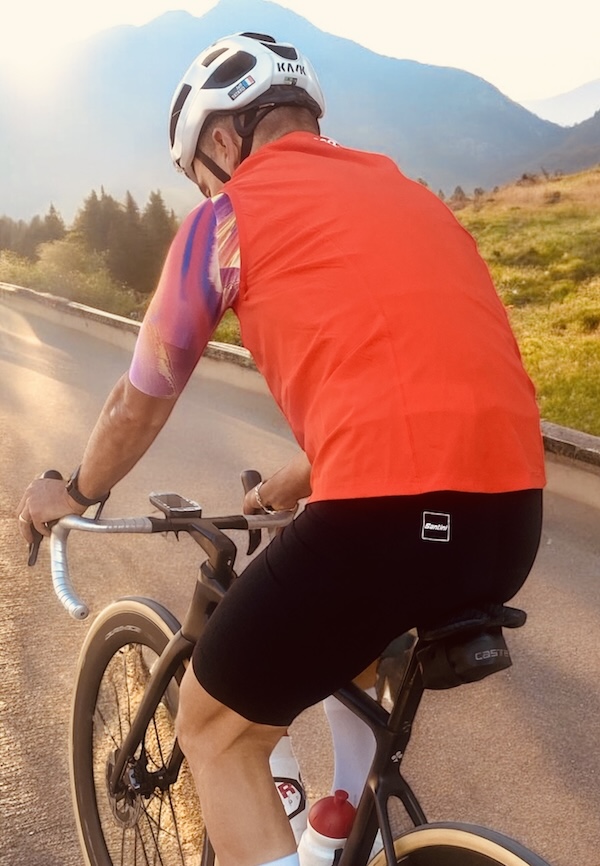 Assos × Mammut ML Hybrid Vest: il gilet che va oltre il ciclismo