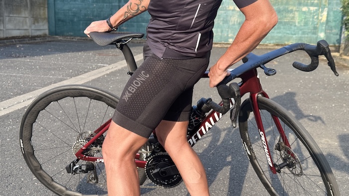 Test dei pantaloncini con bretelle X-Bionic Xceed Ride Liner
