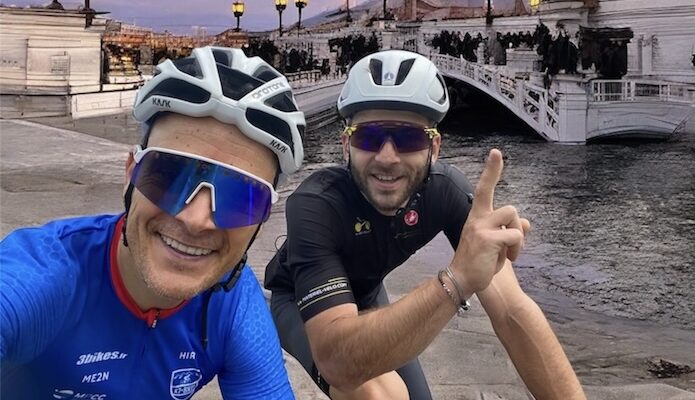 Lavorare, pedalare, esibirsi: queste élite prosperano nella pausa pranzo