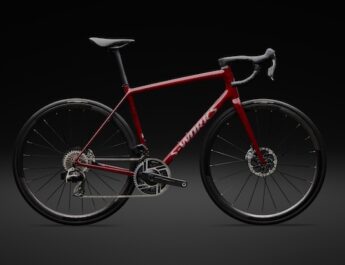 Specialized lance l’Aethos 2 : toujours plus léger