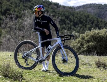 Pinarello devient sponsor titre de l’équipe pro Pinarello – Q36.5 : un nouveau chapitre s’ouvre