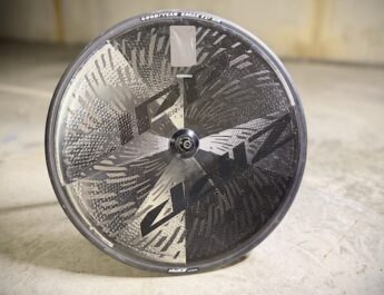 Test de la roue lenticulaire Zipp Super-9