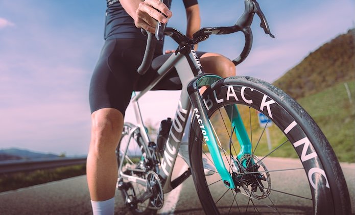 Factor dévoile le ONE : son vélo de route le plus rapide jamais conçu