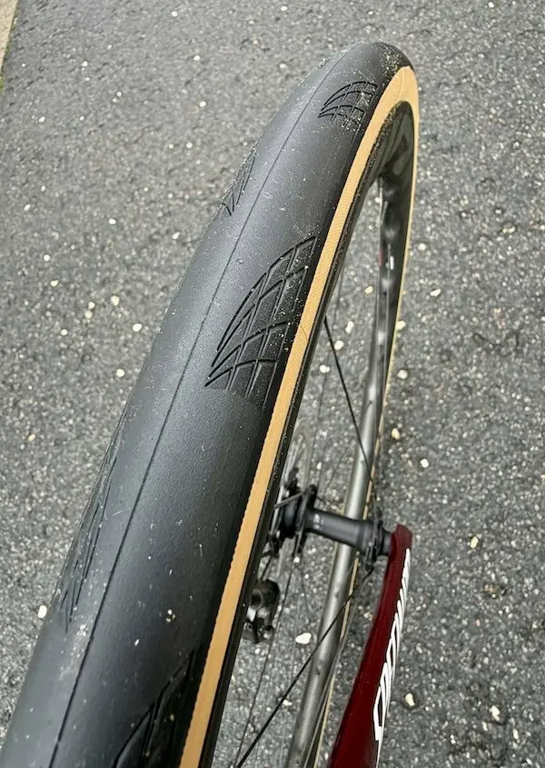 Continental GP 5000 AS TR 700x28, vu de dessus