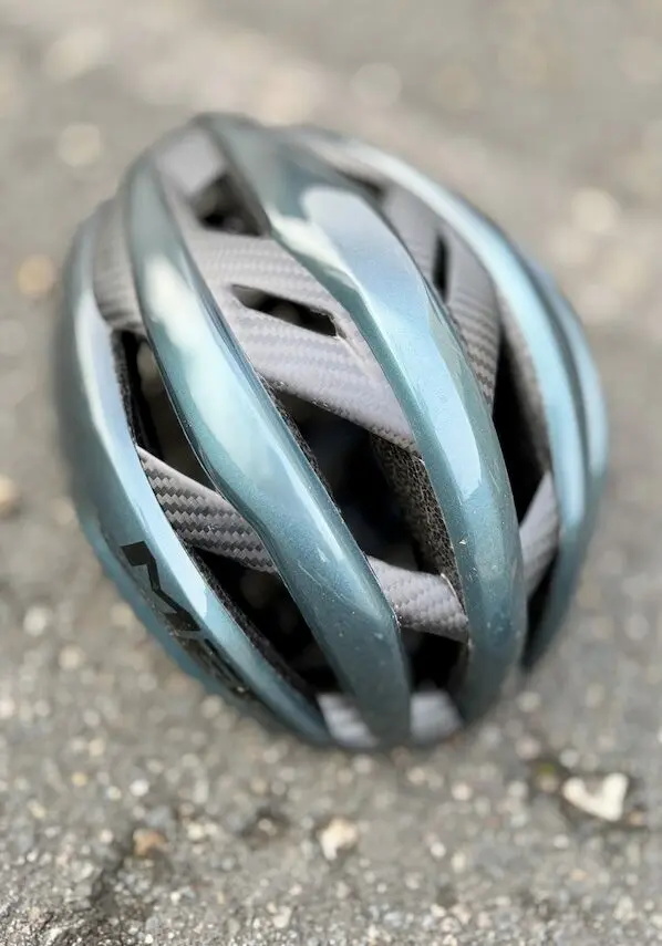 MET Trenta 3K Carbon