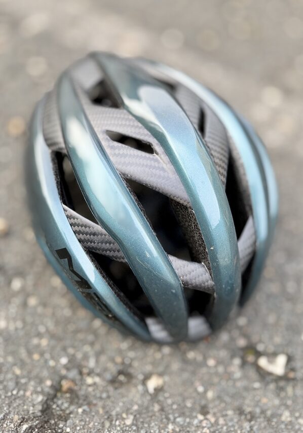 MET Trenta 3K Carbon