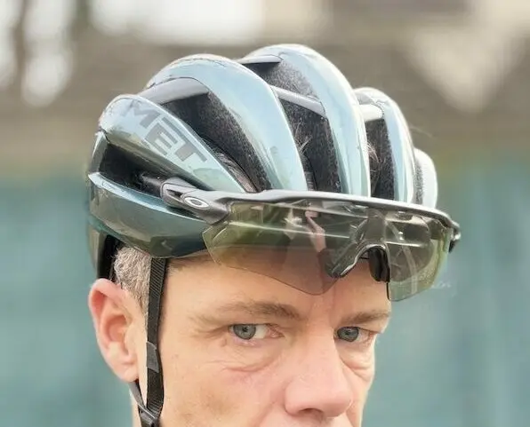 MET Trenta 3K Carbon