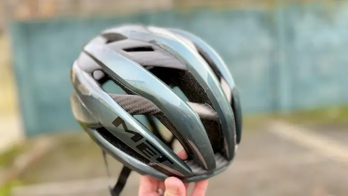 MET Trenta 3K Carbon