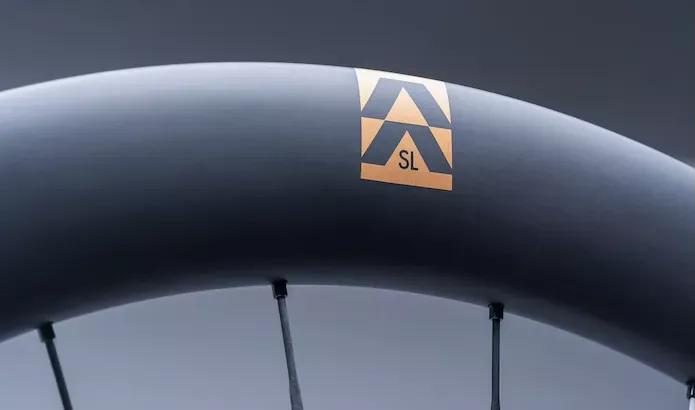 Reserve dévoile les roues SL équipées de moyeux Tune