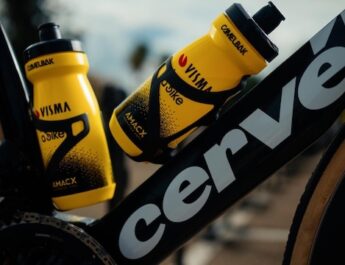 CamelBak intègre le WorldTour avec le Team Visma | Lease a Bike