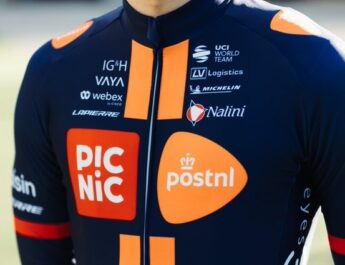 Le Team Picnic PostNL présente son maillot pour 2026