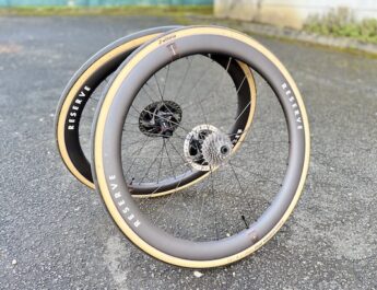 Test des Reserve 42/49, la route version large