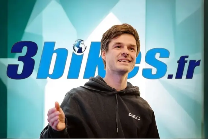 Raphaël Dalle : l’homme qui fait parler les chaussures