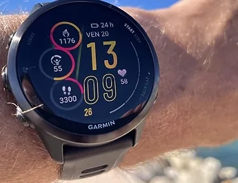 Test de la Garmin Forerunner 570 : résolument multisports, taillée pour le triathlon