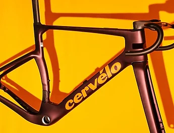 Cervélo présente une édition limitée de l&rsquo;Áspero-5 : Black Currant