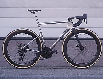 Chiru lance l’Aerix sur le segment route aéro