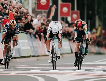 Amstel Gold Race 2026 : parcours, liste des 27 monts, coureurs engagés et horaires de diffusion TV de la 60e édition