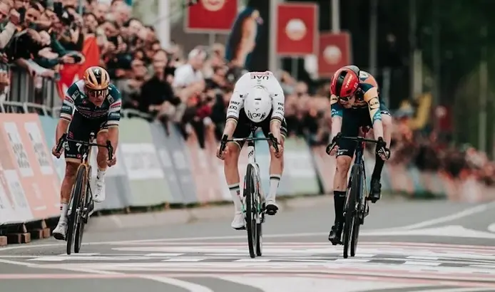 Amstel Gold Race 2026 : parcours, liste des 27 monts, coureurs engagés et horaires de diffusion TV de la 60e édition