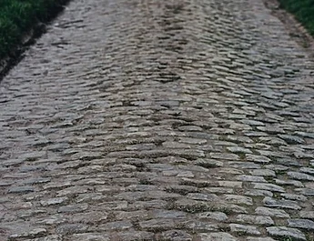 Les pavés à vélo : comment arrêter de subir et commencer à maîtriser