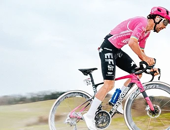 POC dévoile son édition limitée 2026 EF Pro Cycling